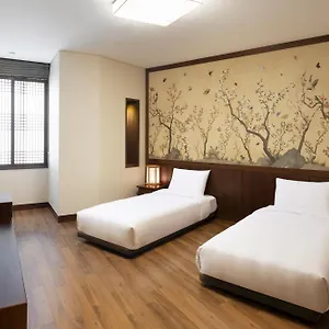 Отель Ibis Ambassador Myeongdong